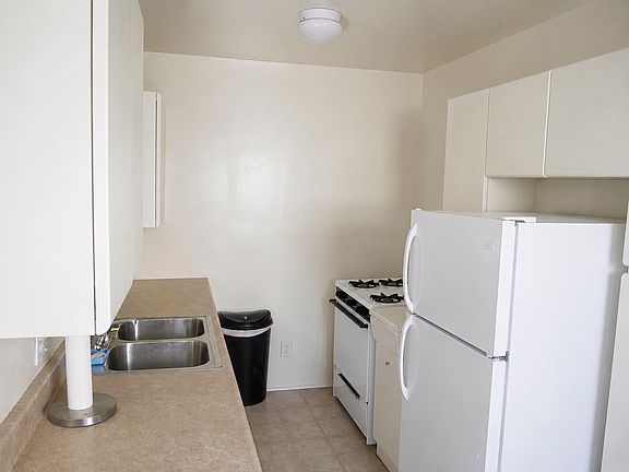 3rd image of 6717 Fulton Ave APT 2