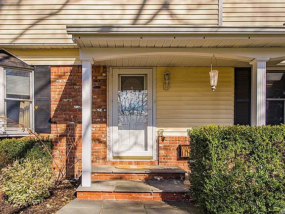 2nd image of 12 Beal Ct