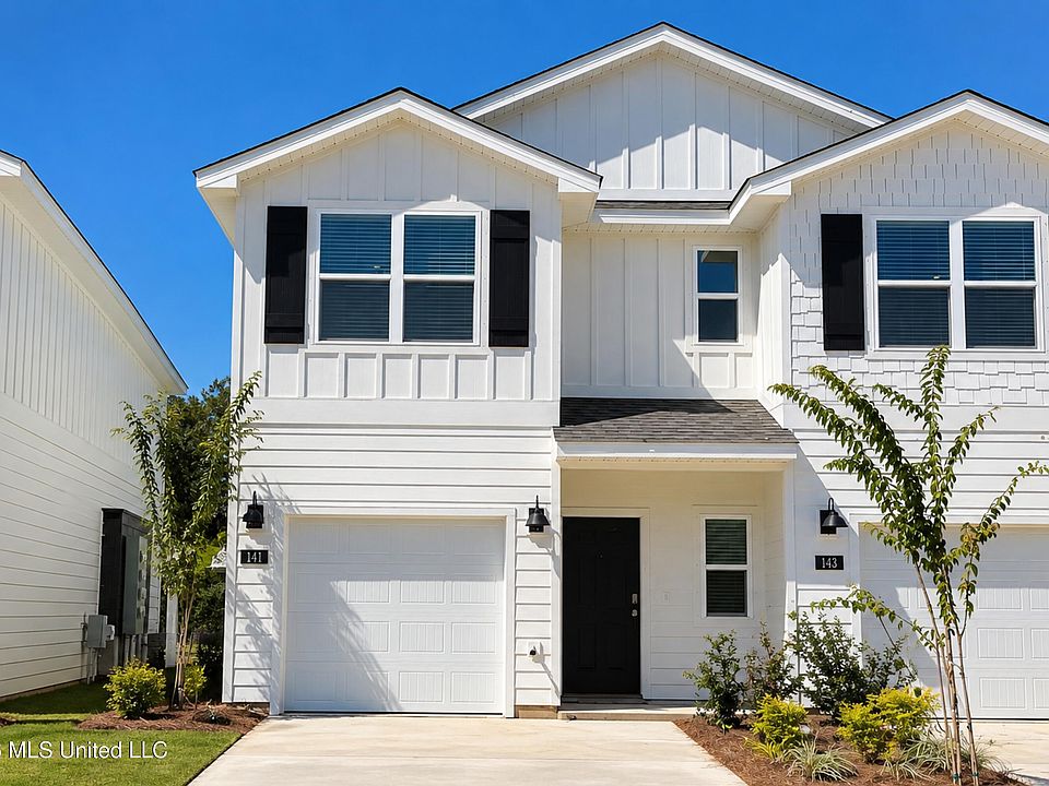 1st image of 141 Harper Grove Cir