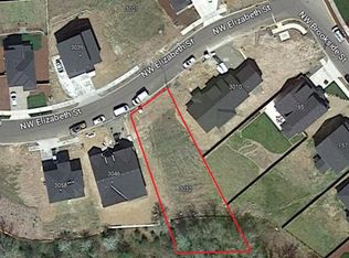 3032 NW Elizabeth, McMinnville, OR 97128