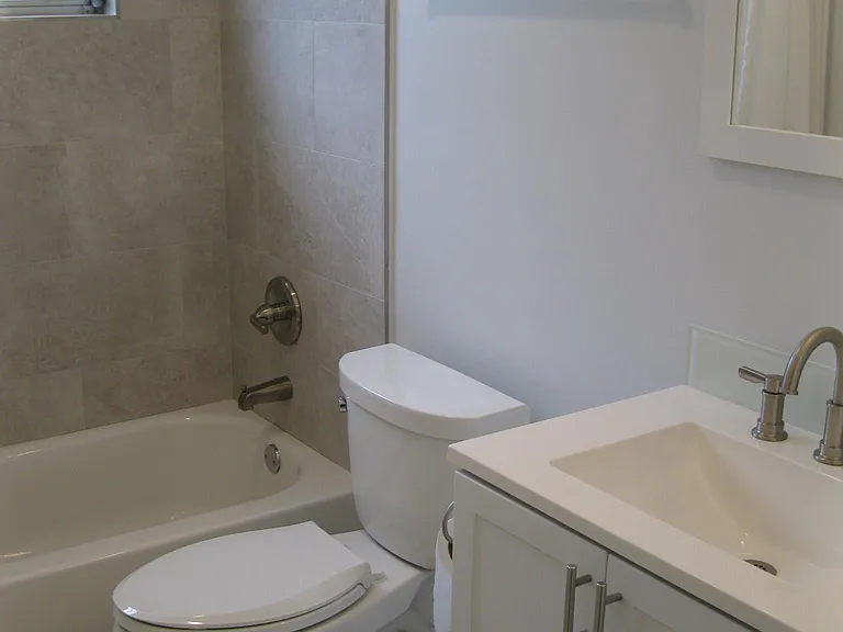 1124 Hilltop Dr — Photo 4