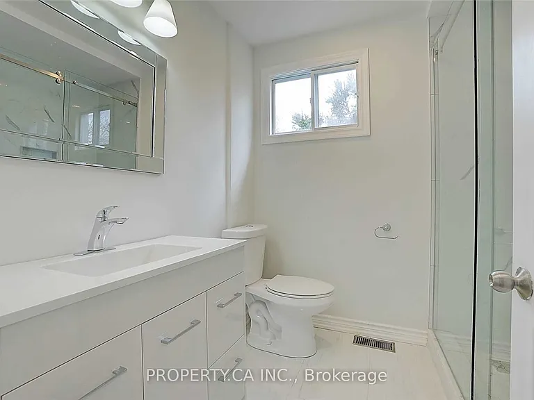 39 Farrell Ave — Photo 12