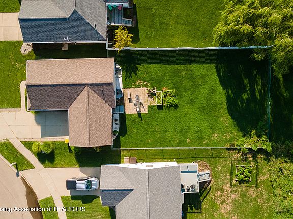 3rd image of 4402 Yarrow Dr