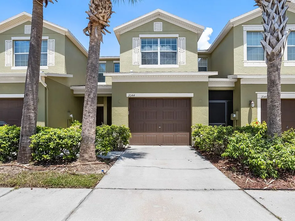 2044 Hawks View Dr