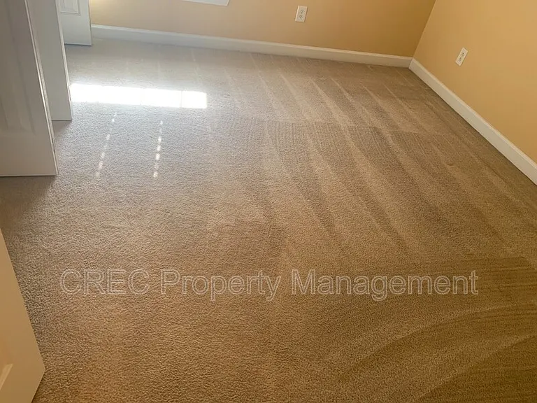 1415 Belcourt Ln — Photo 13