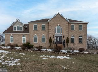 100 Fuji Ct, Inwood, WV 25428