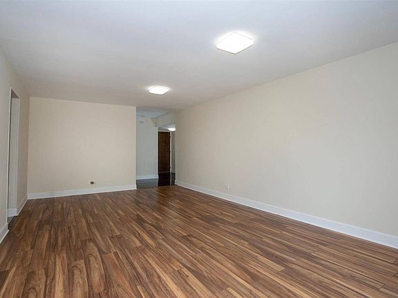 4th image of 9335 Landings Ln Unit 201