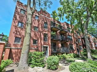 5923 N Paulina St #1, Chicago, IL 60660