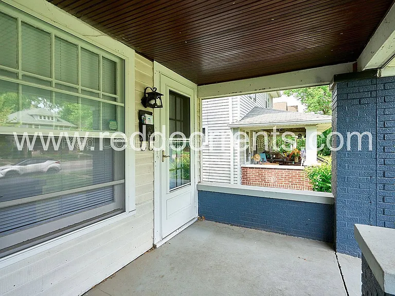 4704 N College Ave — Photo 2
