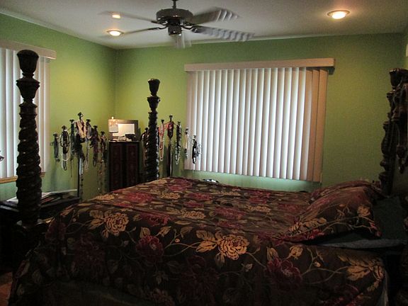 3rd image of 234 Port Ave