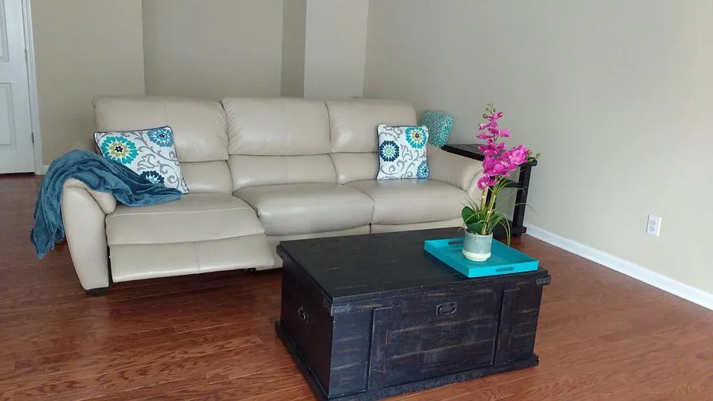 4160 Hammond Bridge Dr — Photo 3