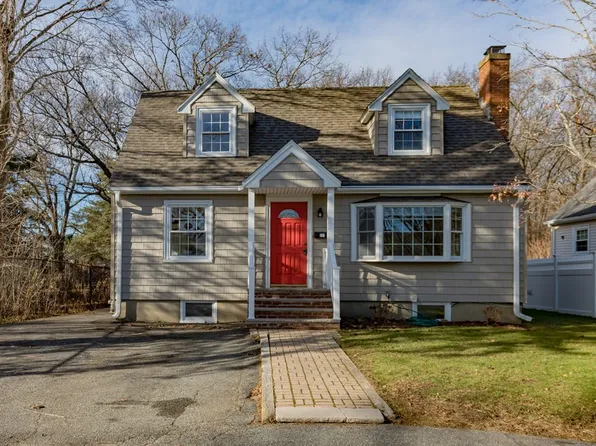 271 Sylvia St, Arlington, MA 02476