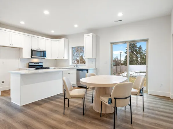 1009 S Underwood Pl, Kennewick, WA 99337