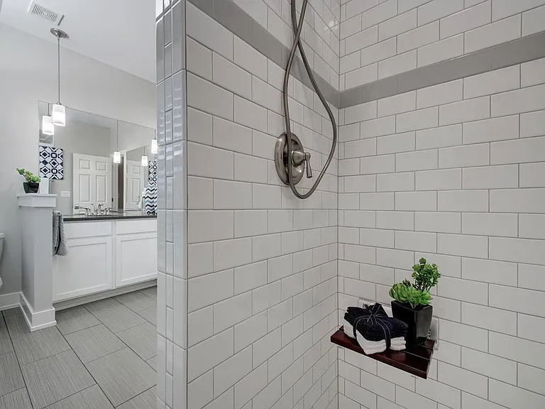 202 S College St #14 — Photo 19