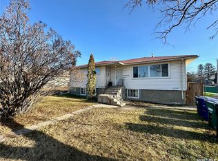338 V Ave S, Saskatoon, SK S7M3E5
