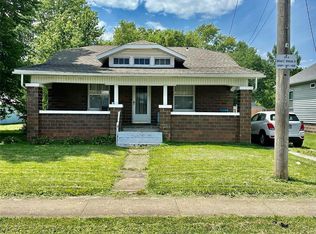 108 S Maple St, Brighton, IL 62012