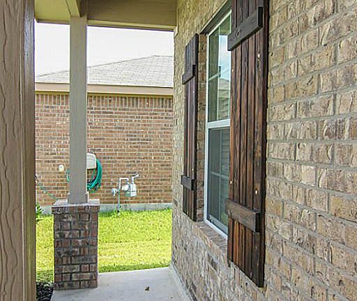 4th image of 859 Driftwood Ln