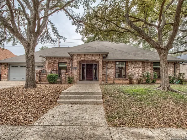 12711 Path Finder Ln, San Antonio, TX 78230