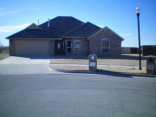 1st image of 826 Woods Ave