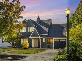 545 SE Peacock Ln, Portland, OR 97214