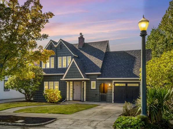 545 SE Peacock Ln, Portland, OR 97214