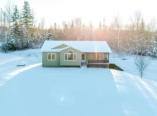 61 4th St, Pictou, NS B2H 5C7