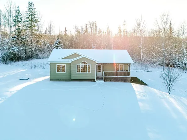 61 4th St, Pictou, NS B2H 5C7