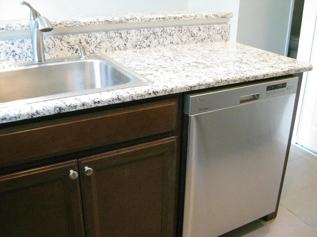 2 bed, 2.5 bath, 1000 sqft, $2,200 — Photo 3