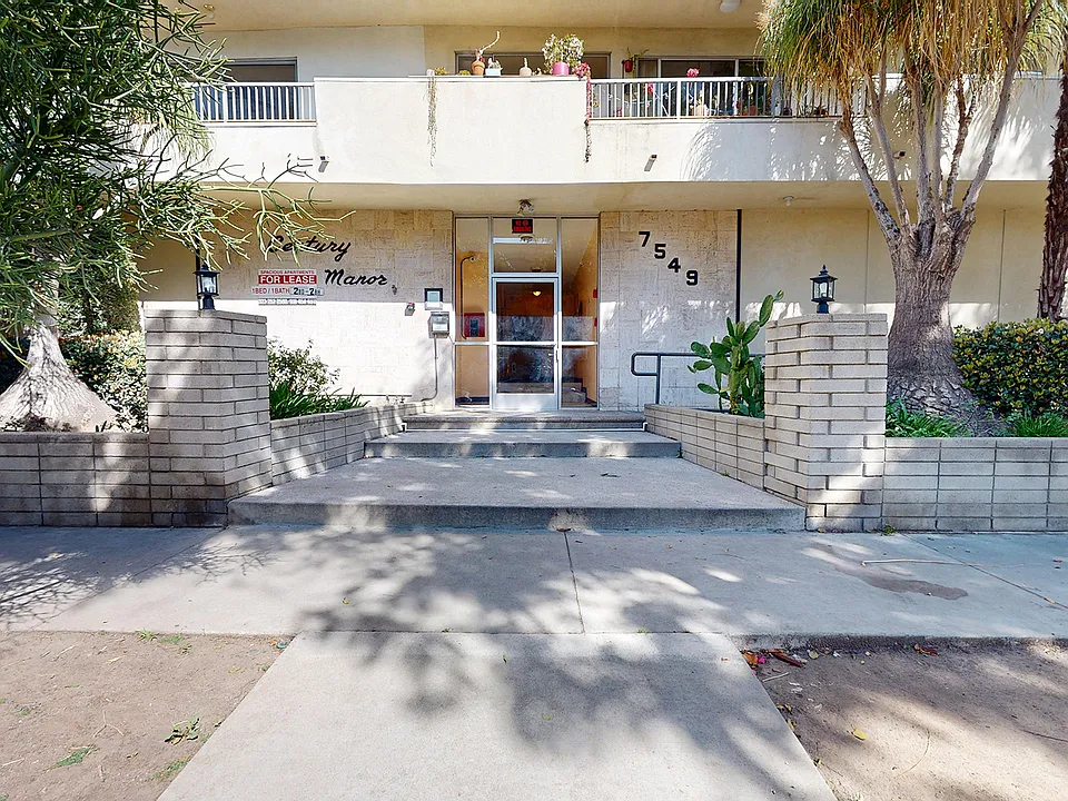 7549 Lexington Ave #7