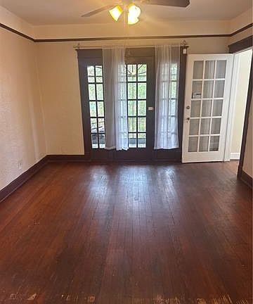 3rd image of 3925 Octavia St