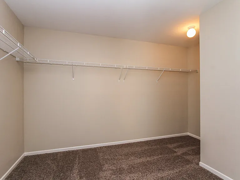 10718 Pavilion Dr — Photo 10