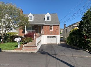 21 Lyon Ave, Greenwich, CT 06830