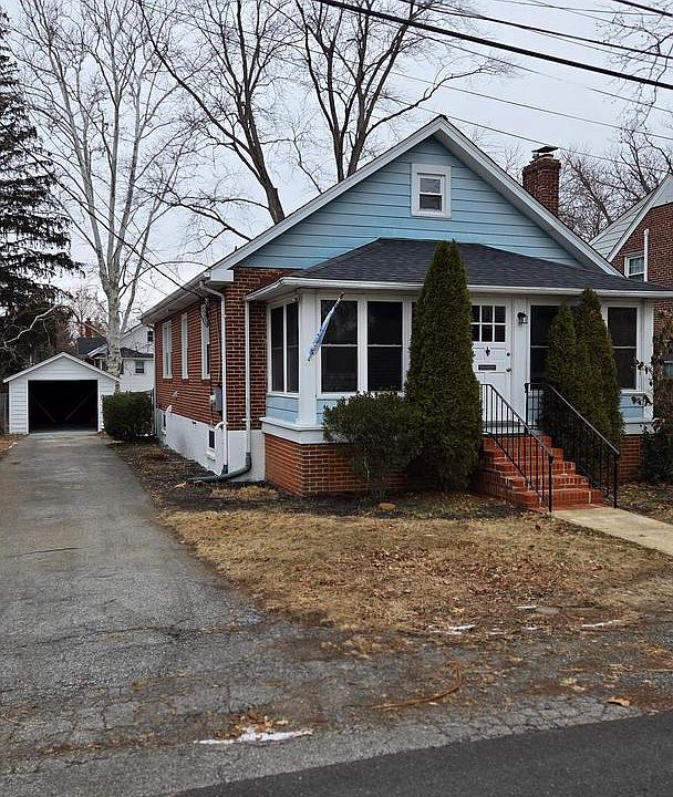 1st image of 125 Woodrow Ave