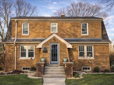 W65N548 St John AVENUE, Cedarburg, WI, 53012