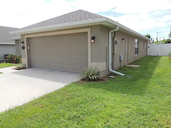 2nd image of 461 Loxley Ct