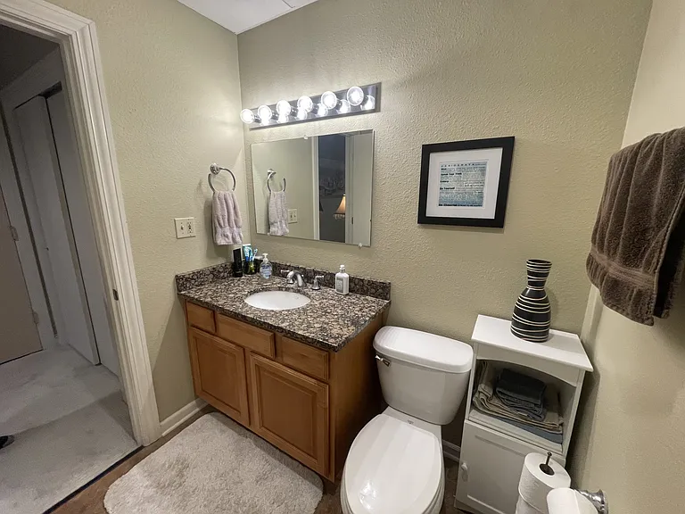 Fully updated bathroom