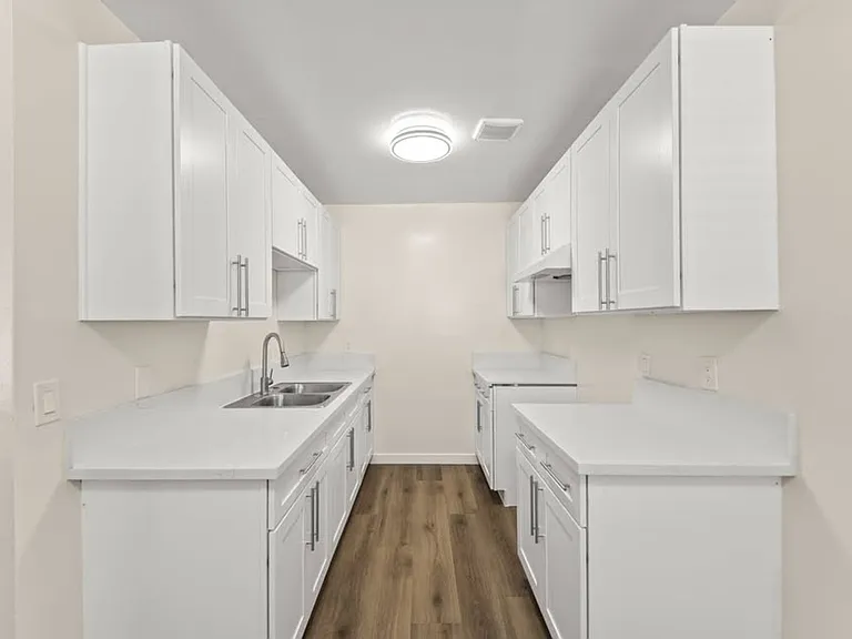 862 W. 84th street — Photo 11