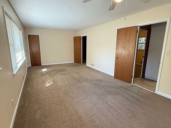 5th image of 2569 Sunny Ln SE