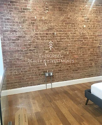 Rented by Evergreen Realty & Investments | media 43