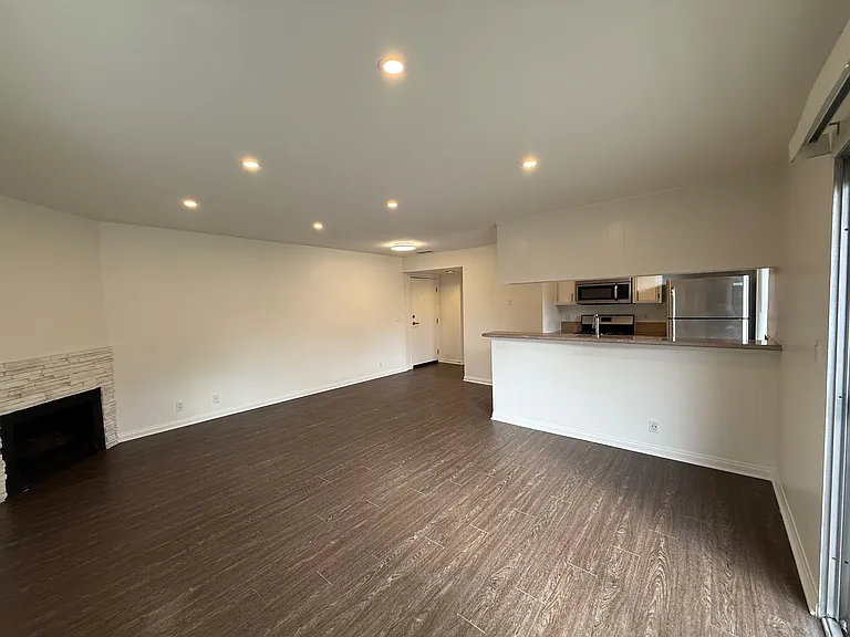 5400 Radford Ave #25 — Photo 14