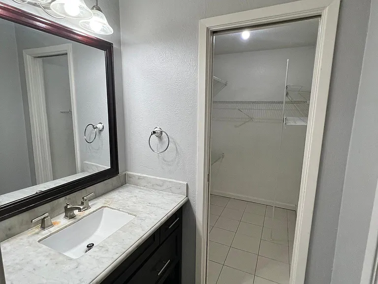 8918 Bissonnet St #307 — Photo 23