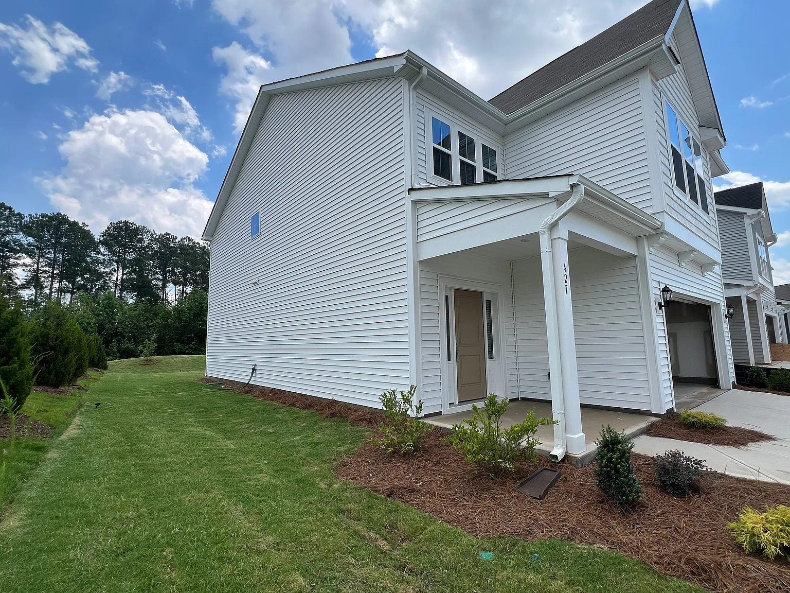 3 bed, 2006 sqft, $2,765 — Photo 4
