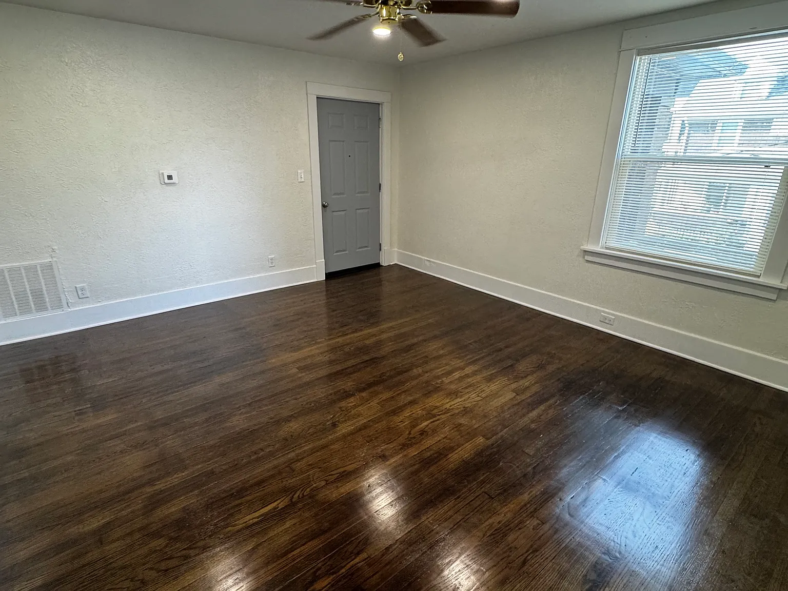 Forest Avenue — Photo 2