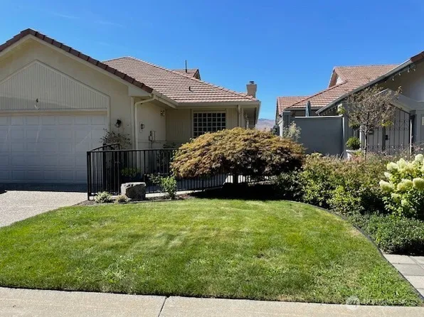 401 19th Street NE #4, East Wenatchee, WA 98802