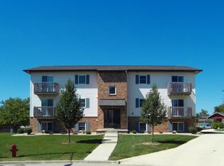 104 Kenwood Ct APT 4, Normal, IL 61761