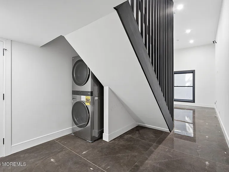 9 Minerva St #1 — Photo 21