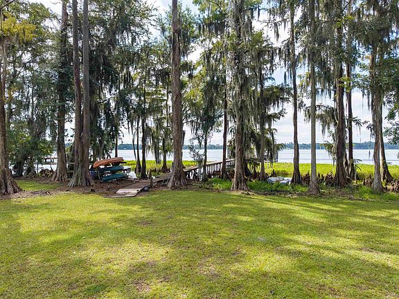 4th image of 3279 NE Cherry Lake Cir