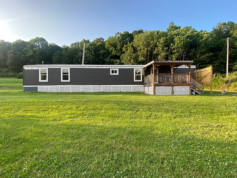 35 Barnett Ln — Photo 1