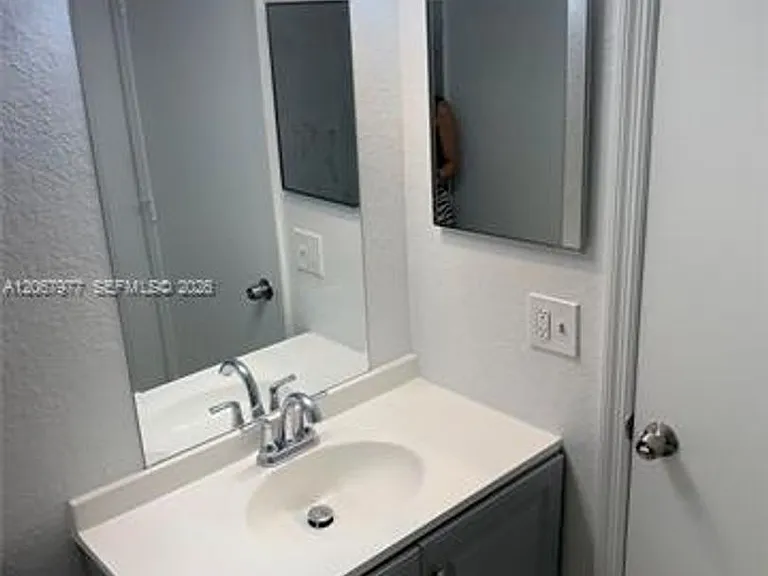 11537 Louis St #Townhouse 11537 — Photo 9