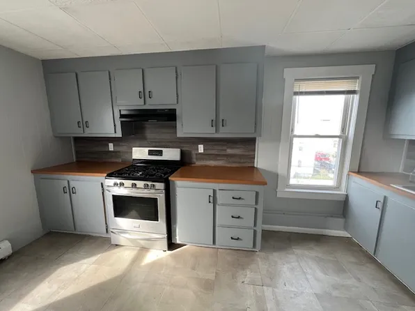 67 Flint St #3R, Fall River, MA 02723